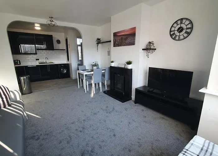 Seaside 2 Bed Flat Sleeps 6