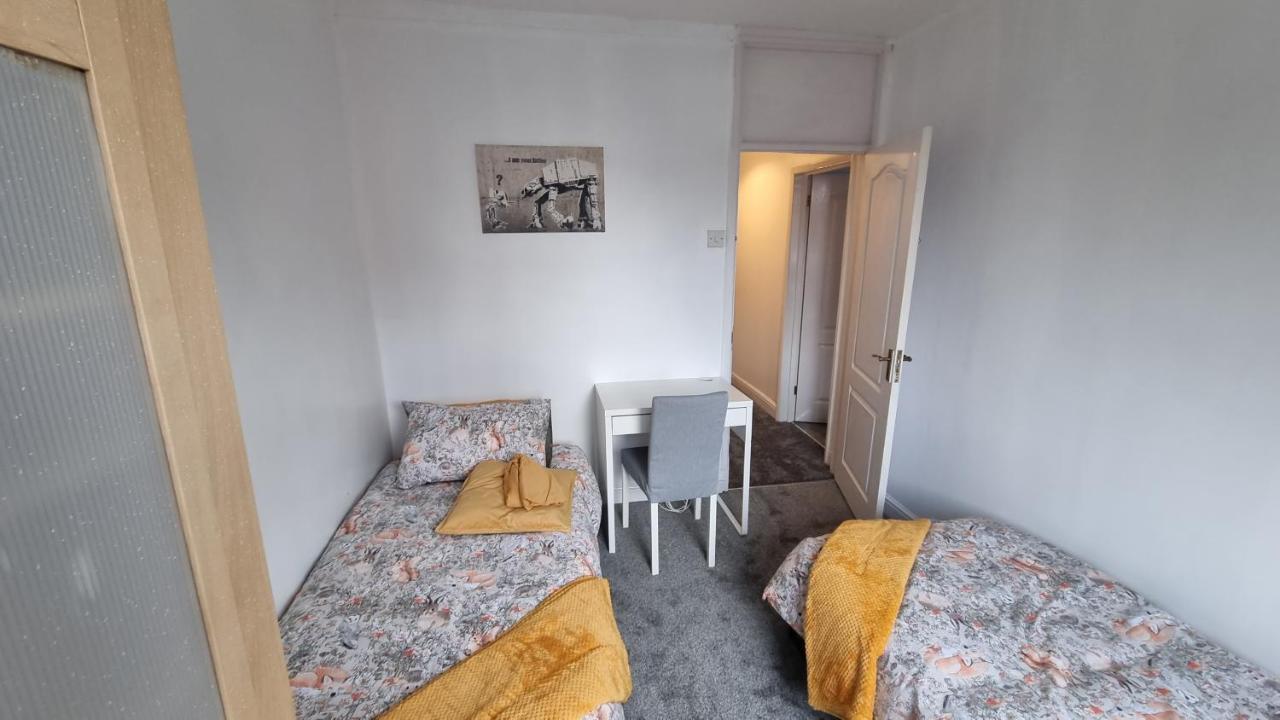 Apartment Seaside 2 Bed Flat Sleeps 6 Lee-on-the-Solent